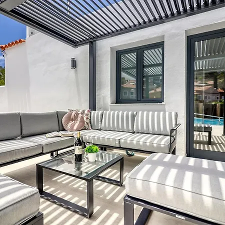Modern With Elevator, Patio Kitchen, Loro Parque View & Heated Pool Apartment *